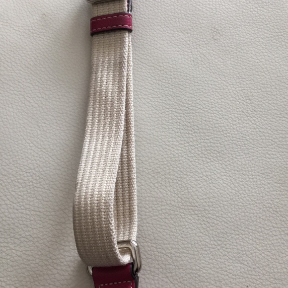 Hot pink pebbled leather coach crossbody - Picture 10 of 10